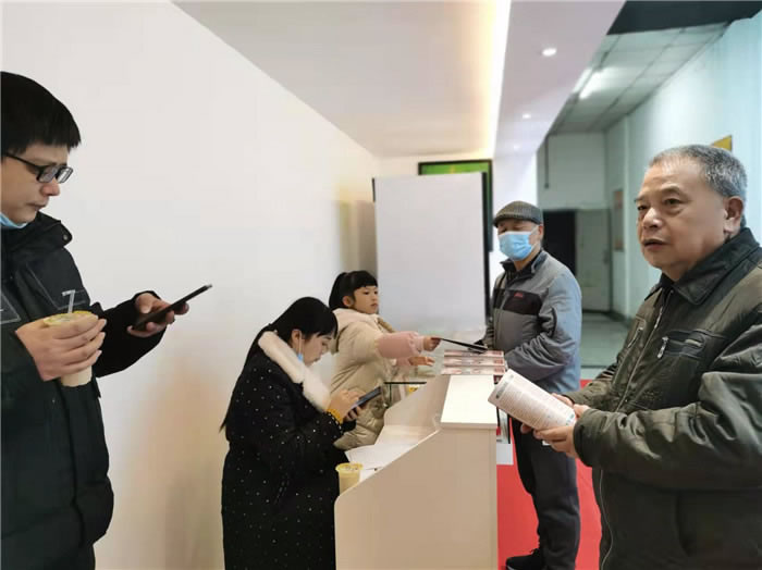 四川中青旅綿陽分社、綿陽市中旅假日旅行社、綿陽自來文化傳播有限公司24H自助售貨服務(wù)盛大開業(yè)
